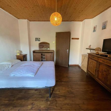 Casa vacanza Pegrini nel centro storico di Gavi Esterno foto