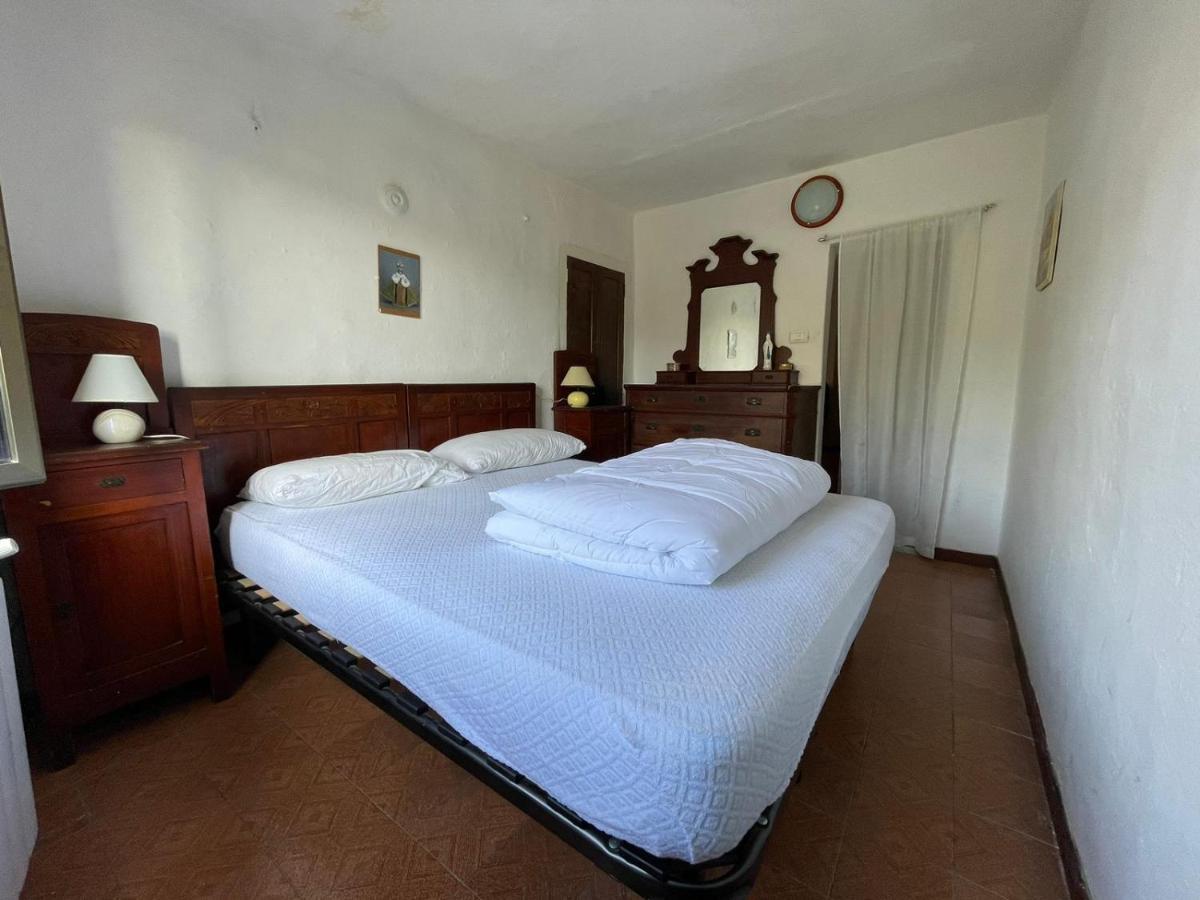 Casa vacanza Pegrini nel centro storico di Gavi Esterno foto