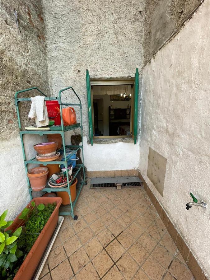 Casa vacanza Pegrini nel centro storico di Gavi Esterno foto